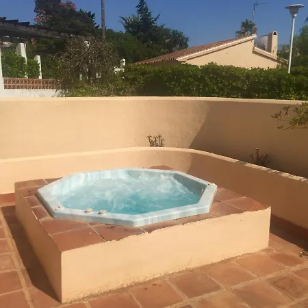Marbesa With Jacuzzi فيلة ماربيا